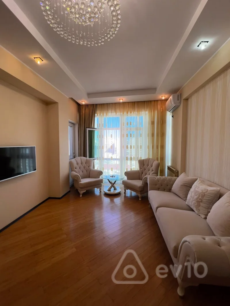 3 otaqlı mənzil, 1100 m², Xətai — kirayə — Bakı