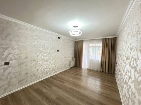 Satılır 2 otaqlı köhnə tikili 60 m² — Bakı