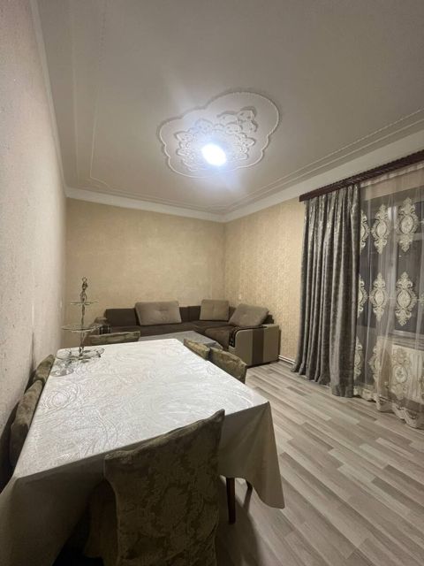 İcarəyə verilir 2 otaqlı köhnə tikili 65 m² — Bakı