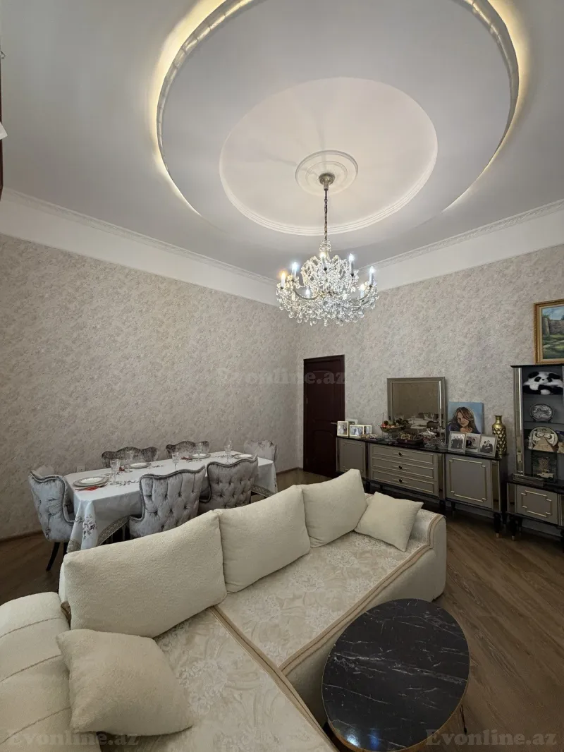 Satılır 4 otaqlı Mənzil Köhnə tikili 200 m² Bakı, Səbail r — Mənzil, Bakı (3)
