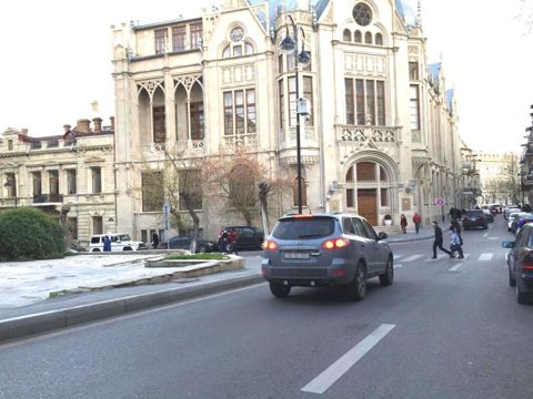 İcarəyə verilir 3 otaqlı köhnə tikili 106 m² — Bakı