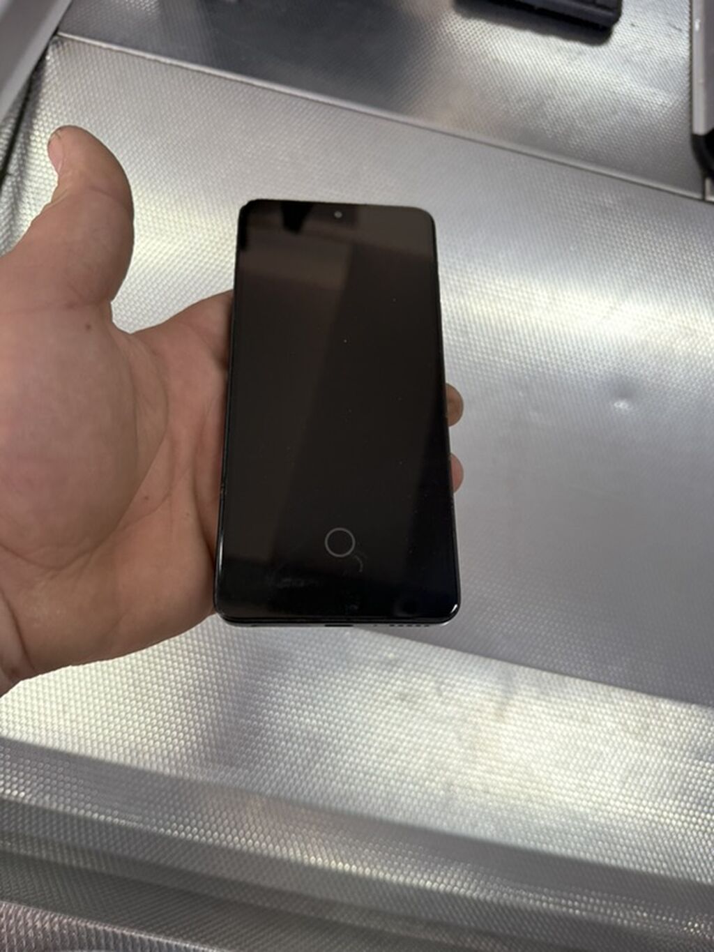 Xiaomi Redmi smartfon - Rəng: qara, parlaq arxa panel - Arxa kamera — Xiaomi, Qusar (4)