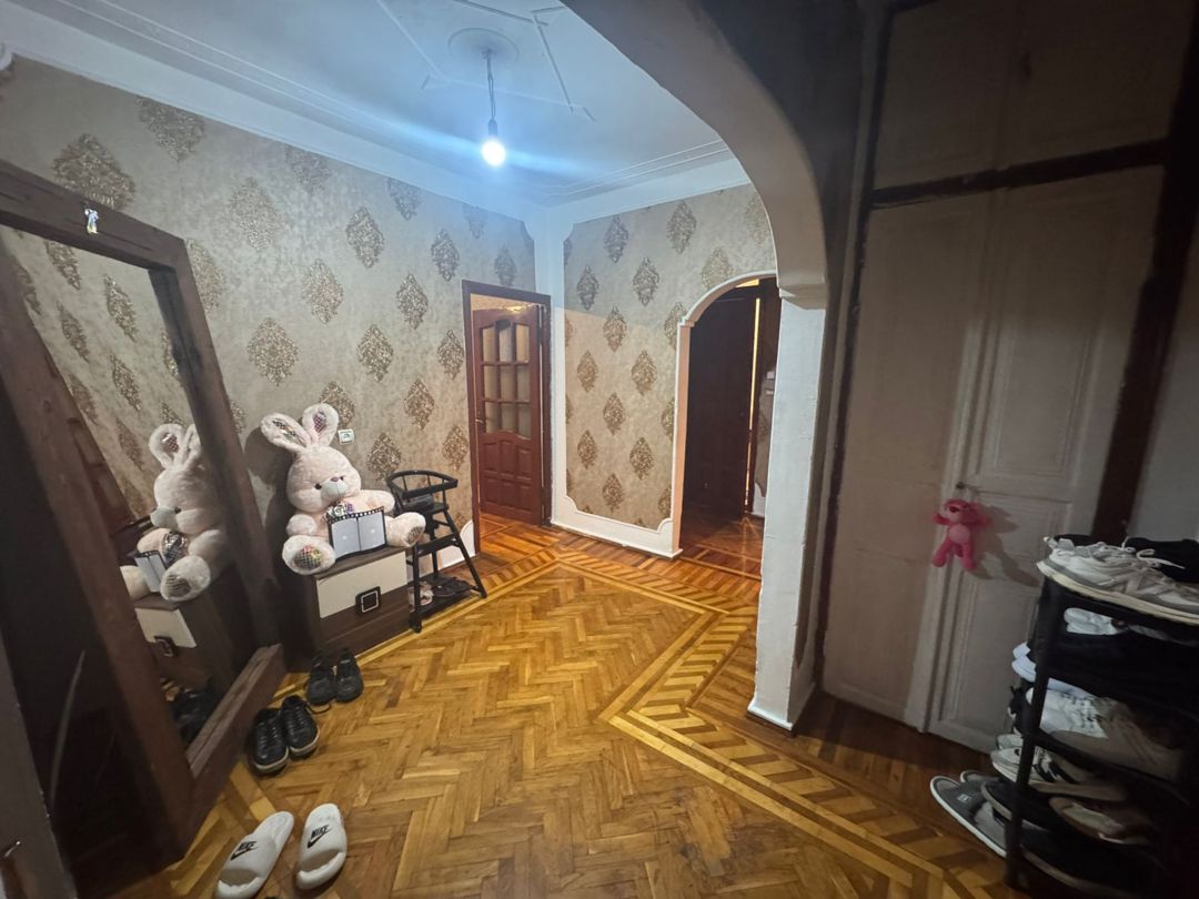 Satılır 4 otaqlı köhnə tikili 100 m² — Mənzil, Bakı (2)