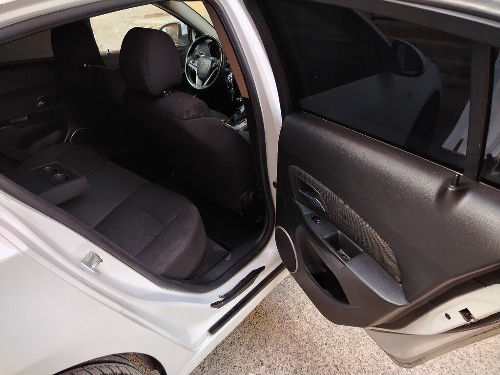 Chevrolet Cruze, 1.8 L, 2011 il, 313 000 km 77-FG-392 — Avtomobillər, Bakı (4)