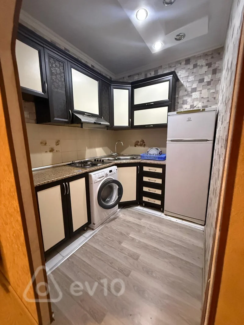 3 otaqlı mənzil, 80 m², Azerbaycan Razin — kirayə — Mənzil, Bakı (5)