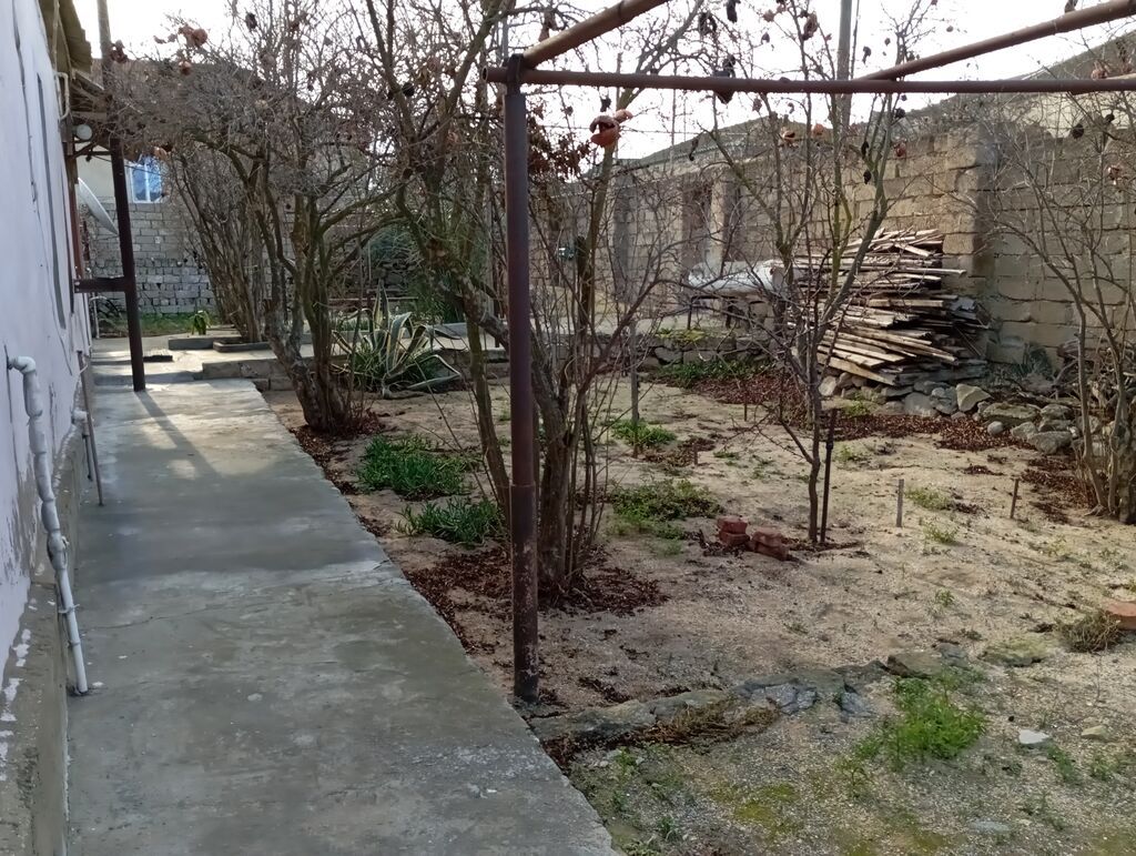 Satılır: Həyətli evi, 13sot torpag,ev 180kv,birmertebeli,tam — Ev, villa, Bakı (10)