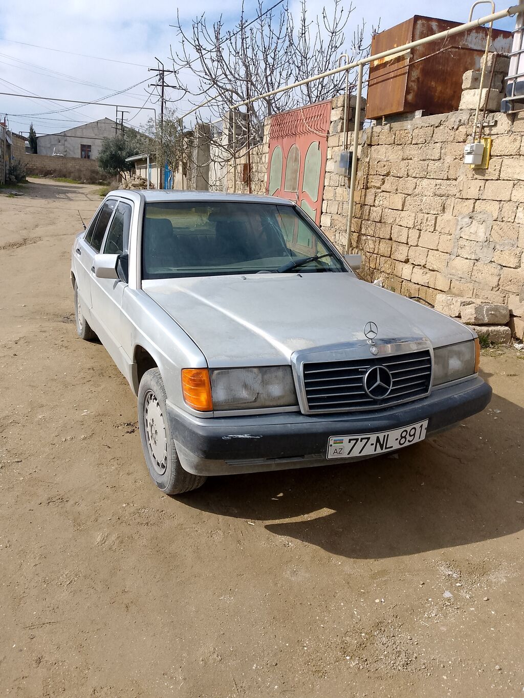 Mercedes-Benz 190 (W201): 2 l Sedan 77-NL-891 — Avtomobillər, Bakı (2)