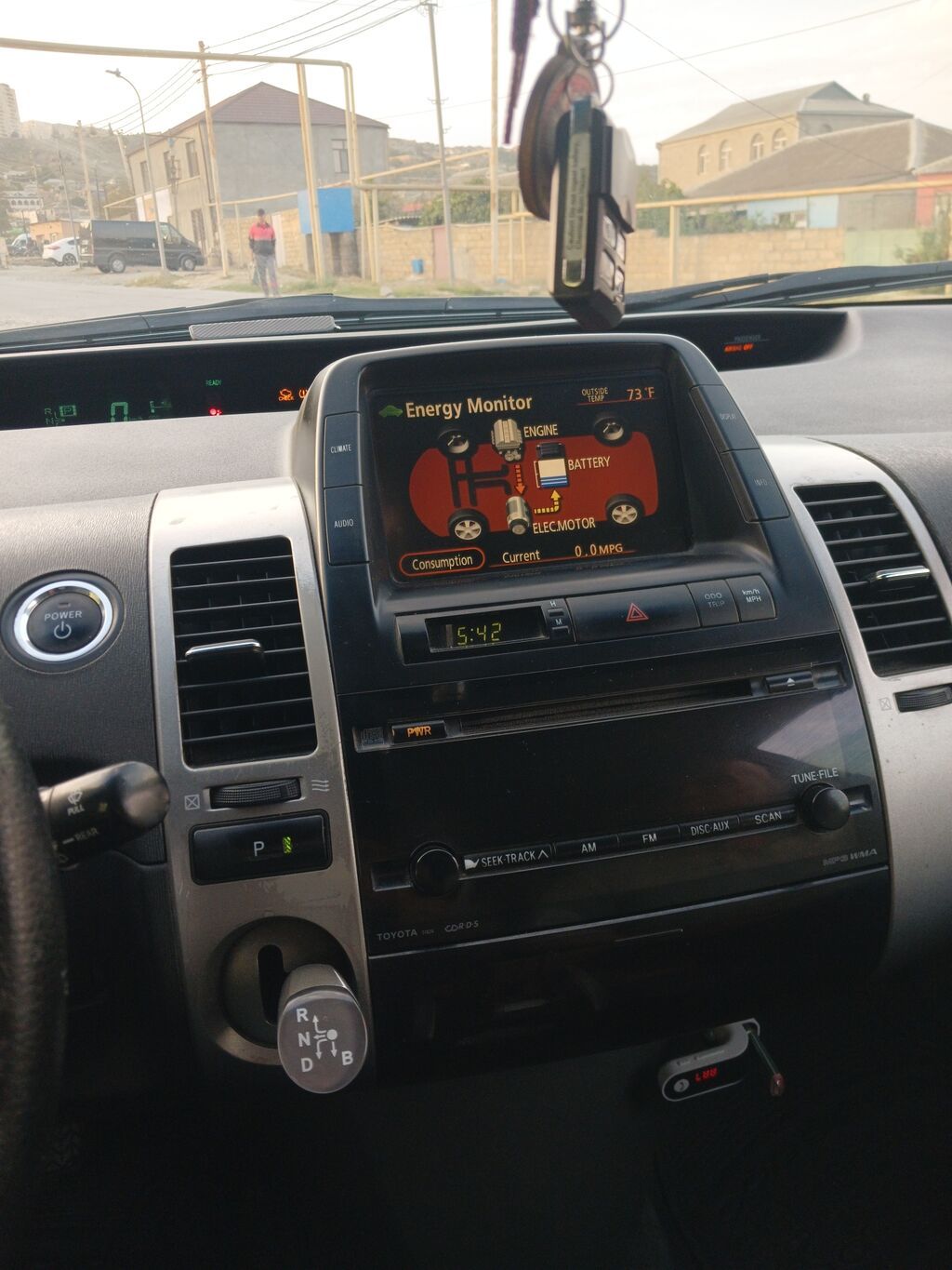 Toyota Prius (2-ci nəsil) hibrid hetçbek - Gümüşü rəng, aerodinamik 99-EY-958 — Avtomobillər, Bakı (8)
