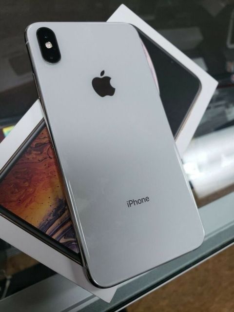Apple iPhone X Silver 128GB/3GB — Bakı