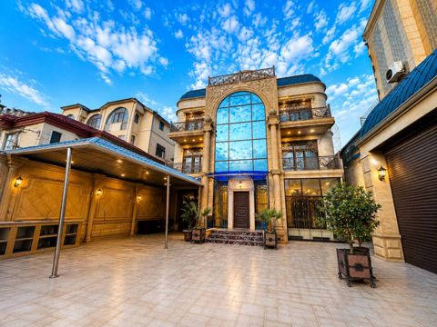 Satılır 9 otaqlı həyət evi/bağ evi 1050 m² — Bakı
