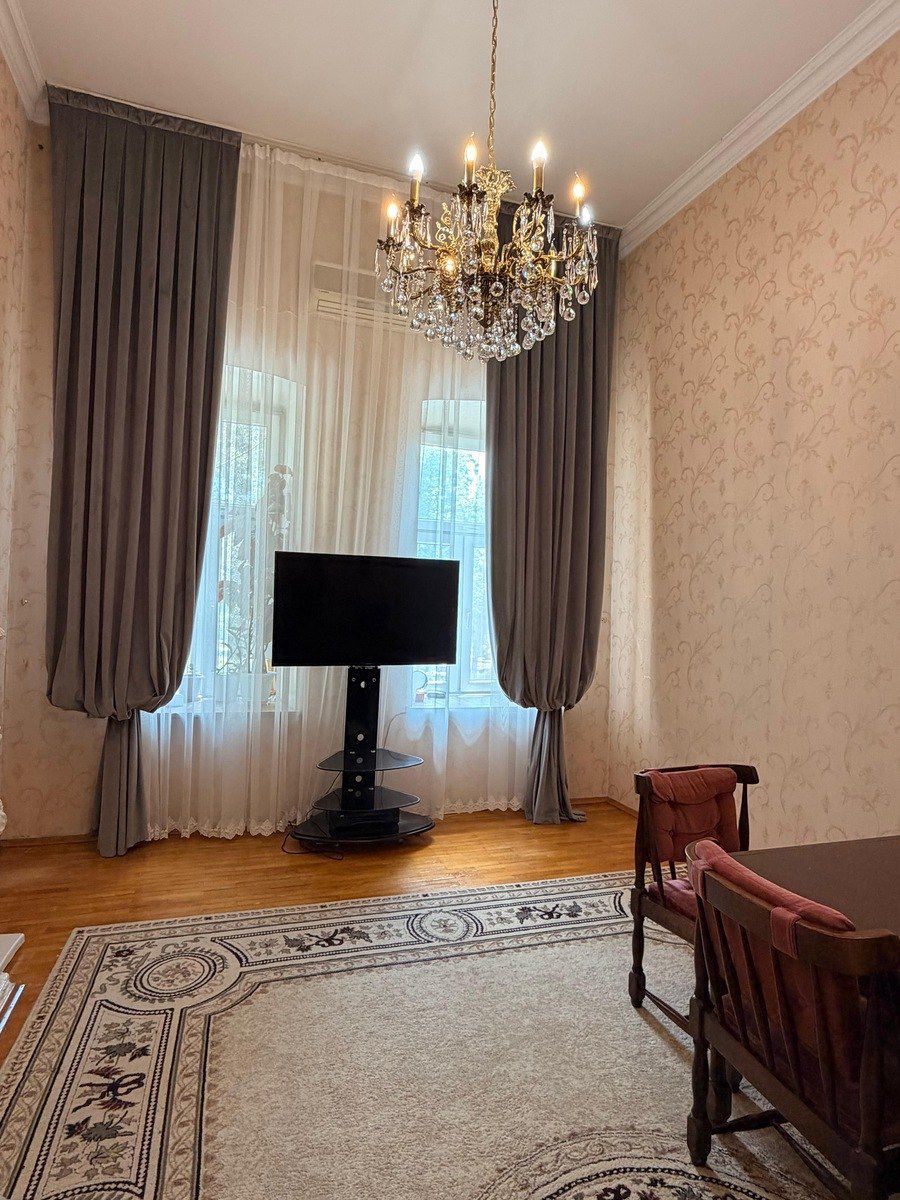 Satılır 4 otaqlı köhnə tikili 140 m² — Mənzil, Bakı (6)