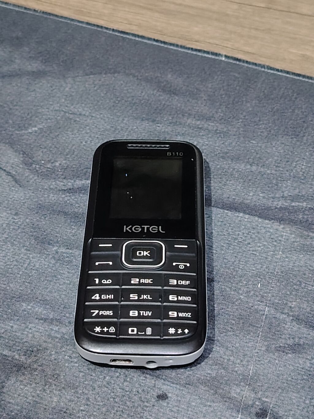 Kgtel B110 düyməli mobil telefon Xüsusiyyətlər: - Kompakt korpus — Digər smartfonlar, Sumqayıt (2)