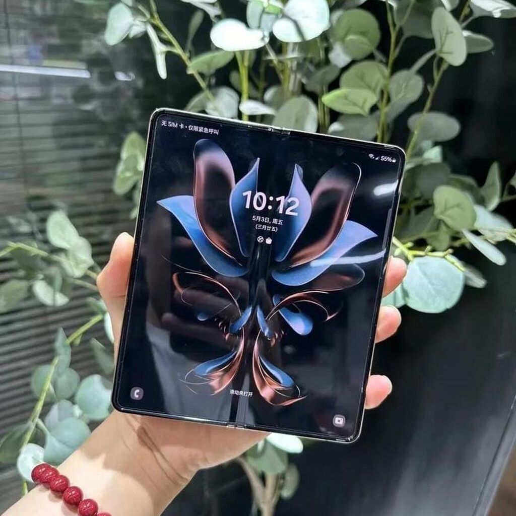 Qatlana bilən premium smartfon - Böyük daxili qatlanan ekran: planşet — Digər smartfonlar, Bakı (3)