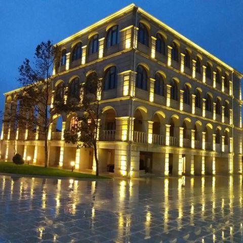 Satılır 15 otaqlı həyət evi/bağ evi 1150 m² — Bakı