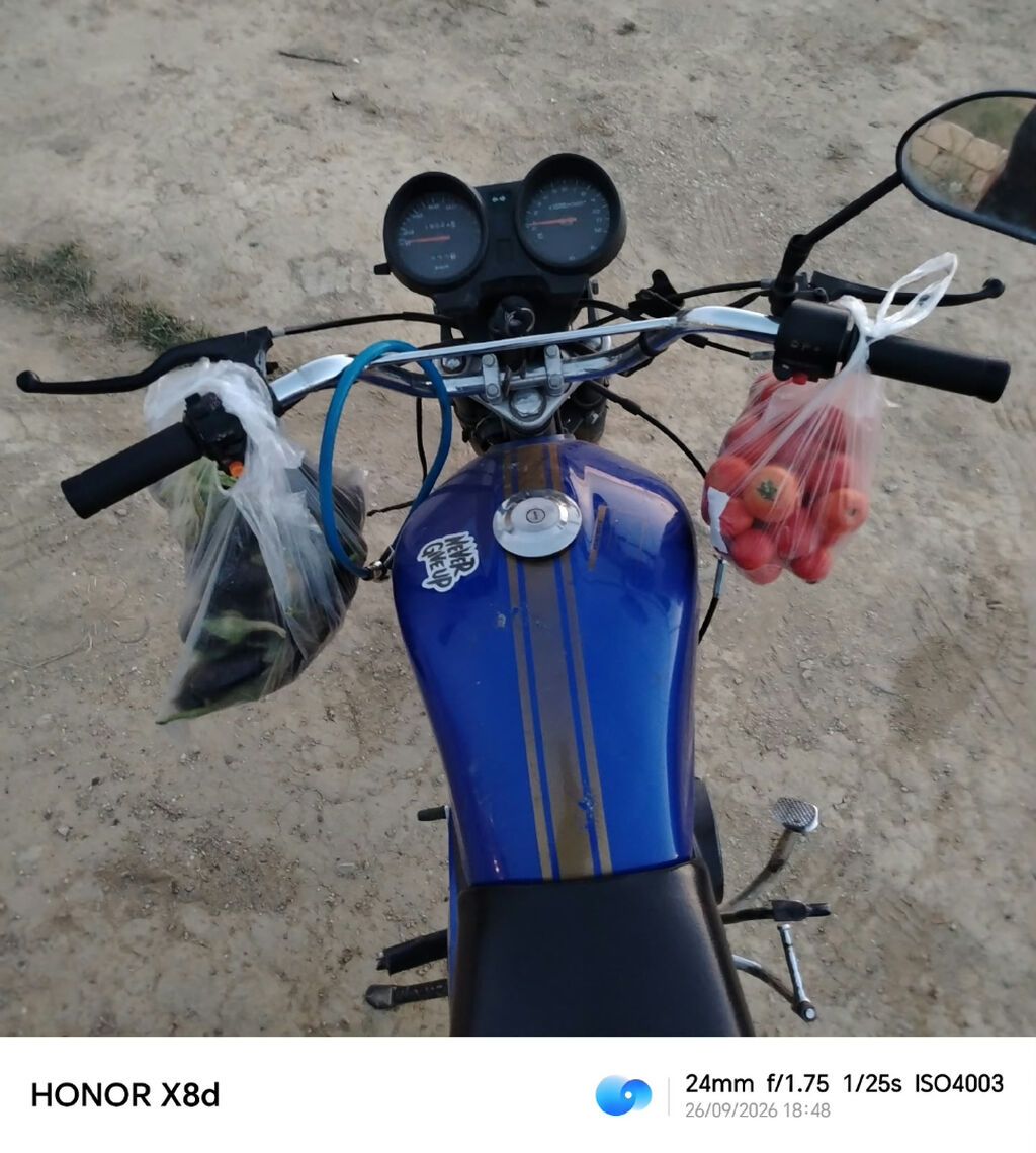 Salam ikinci sahibiyem guven motodan alinib seneti var ama heleki — Motosikletlər, Bakı (2)