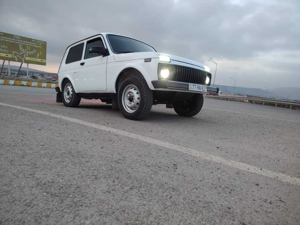 Lada (VAZ) Niva, 1.7 L, 2015 il, 137 000 km 77-RN-827 — Avtomobillər, Bakı (7)