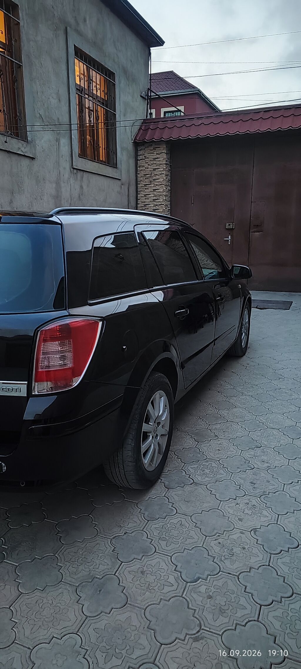 Opel Astra – qara rəngdə, universal kuzov Xüsusiyyətlər: - Kuzov 10-LZ-032 — Avtomobillər, Bakı (4)