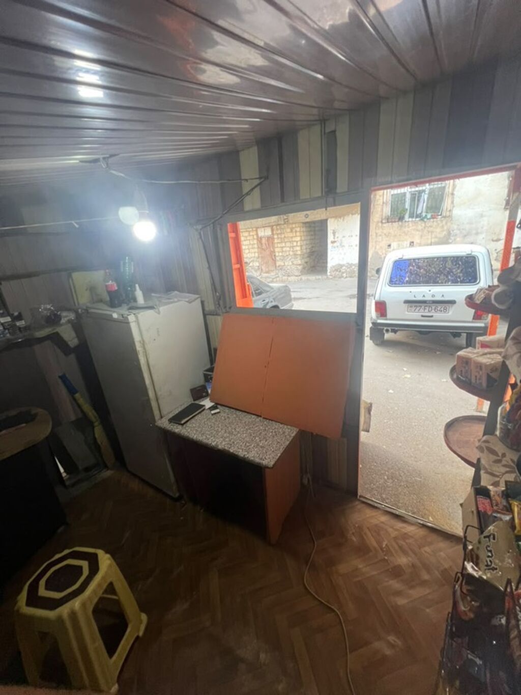 Metal konstruksiyalı köşk/konteyner tipli kiçik ticarət pavilyonu — Hazır konstruksiyalar, Bakı (6)