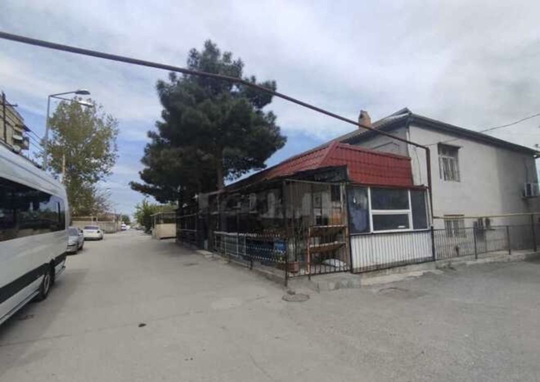 Həyət evi, M.Ə. Rəsulzadə qəs — Ev, villa, Bakı