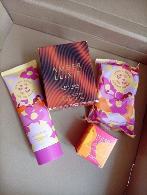 Oriflame dəstləri – ətir və baxım məhsulları Tərkibində görünənlər — Xaçmaz