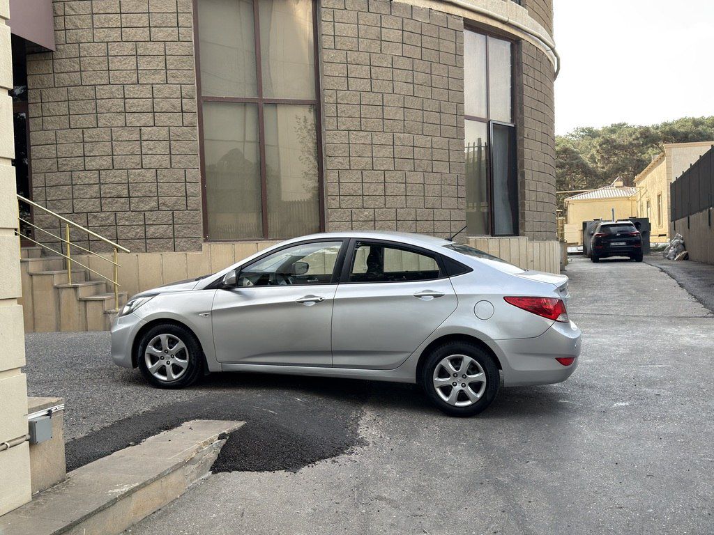 Hyundai Accent, 1.4 L, 2011 il, 167 000 km 90-MF-170 — Avtomobillər, Bakı (7)