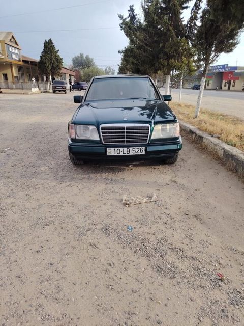 Mercedes 220 E, 2.2 L, 1995 il, 457 000 km — Bakı