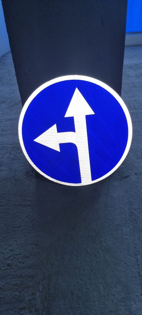 Yol nişanları — Bakı