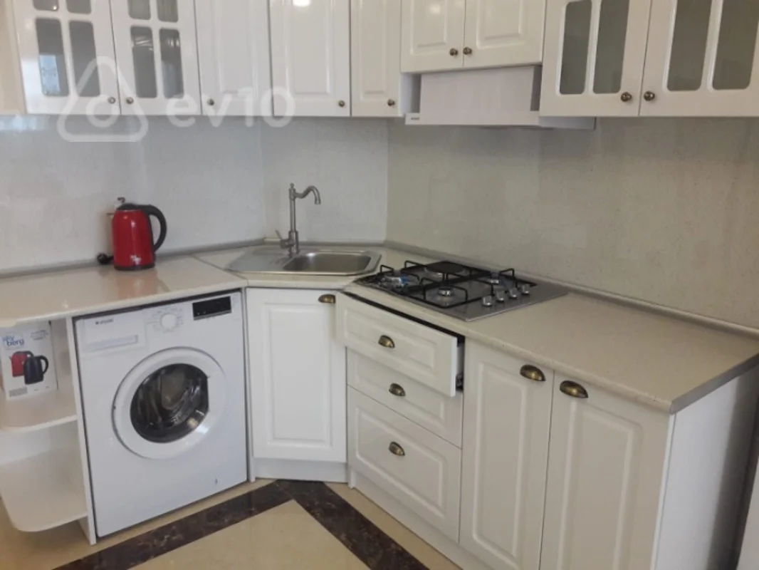 2 otaqlı mənzil, 70 m², Ənvər Hüseynov küçəsi — kirayə — Mənzil, Bakı (4)