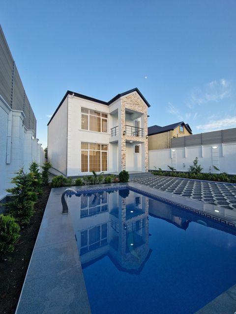 Satılır 5 otaqlı həyət evi/bağ evi 210 m² — Bakı