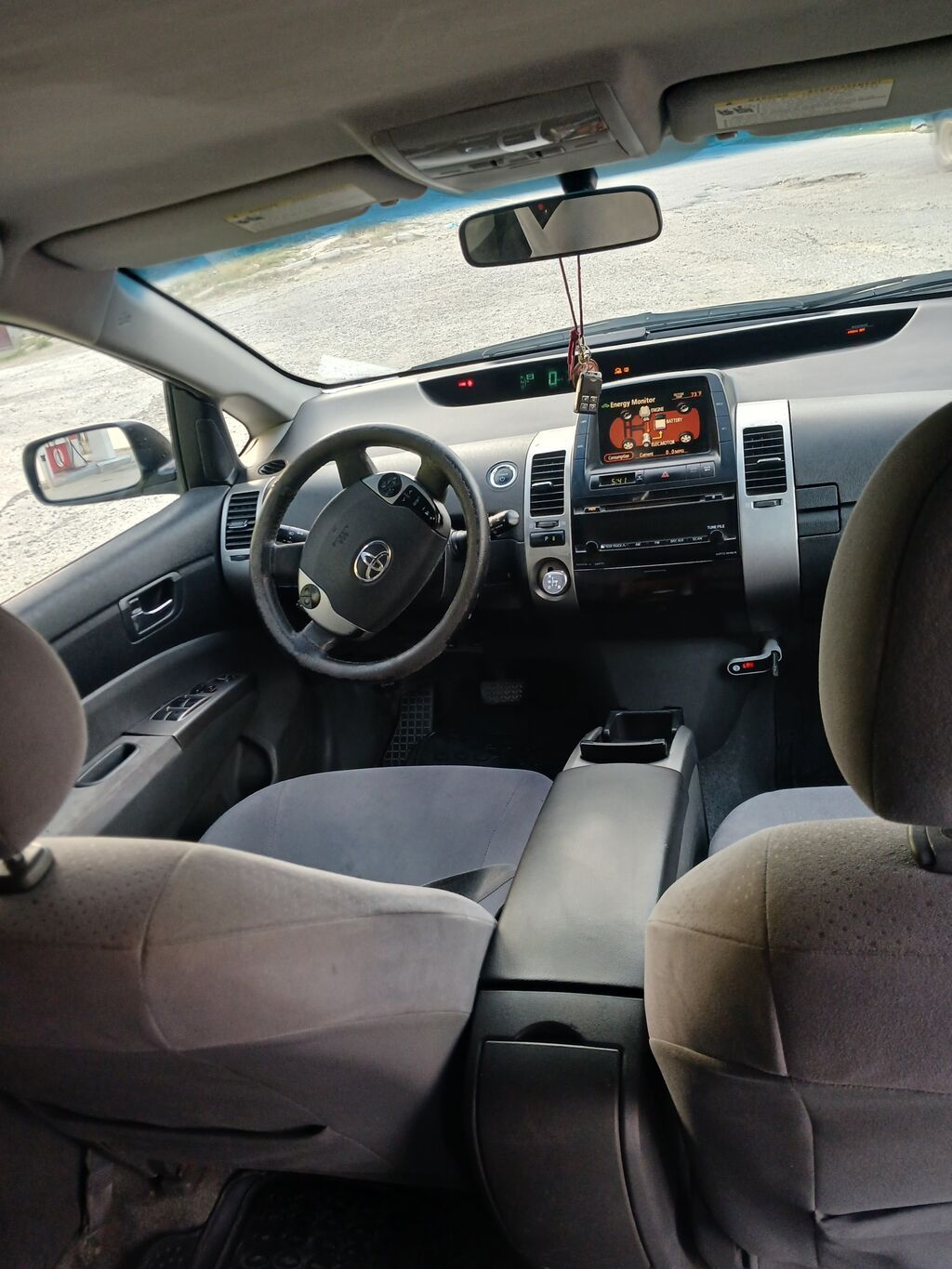 Toyota Prius (2-ci nəsil) hibrid hetçbek - Gümüşü rəng, aerodinamik 99-EY-958 — Avtomobillər, Bakı (4)