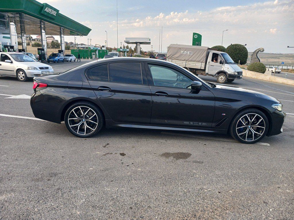BMW 530e, 2.0 L, 12 kWh, 2021 il, 112 000 km — Avtomobillər, Bakı (10)