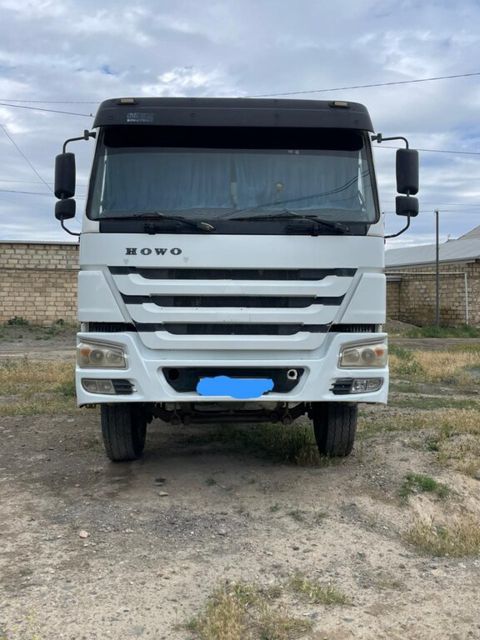 Howo Sinotruk, 9.5 L, 2013 il, 356 985 km — Gəncə