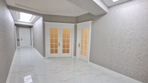 Satılır 3 otaqlı yeni tikili 140 m² — Bakı