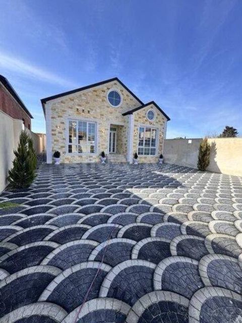Satılır 4 otaqlı həyət evi/bağ evi 120 m² — Bakı