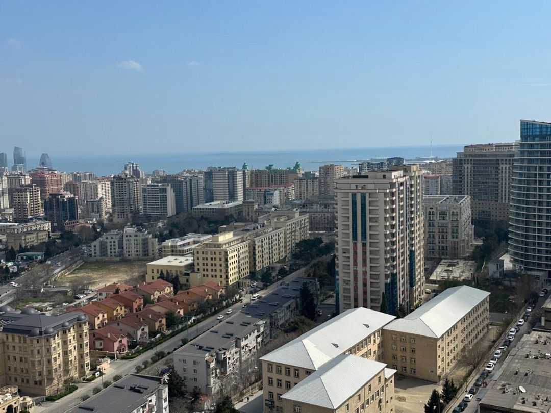 Satılır 4 otaqlı yeni tikili 231 m² — Mənzil, Bakı (2)