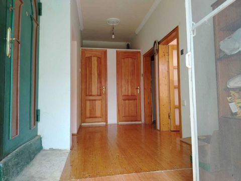Satılır 5 otaqlı həyət evi/bağ evi 160 m² — Bakı