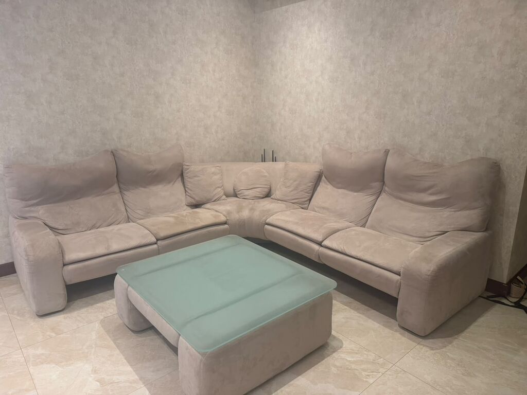 Künc yumşaq mebel dəsti – L formalı divan və uyğun puf/masa - Rəng — Yumşaq mobilya dəstləri, Bakı