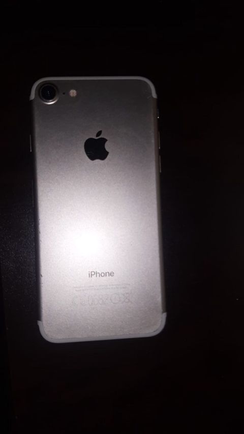 IPhone 7, 32 GB, Gümüşü, Barmaq izi — Bakı
