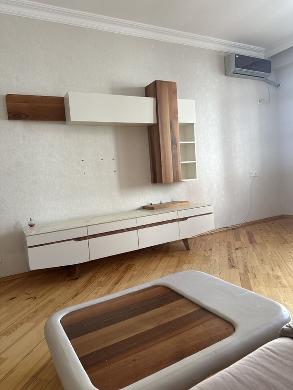 Yeni kimidir. Unvan Hezi Aslanov 055 909 6330 wp isteyen yazsin — Qonaq otağı üçün, Bakı