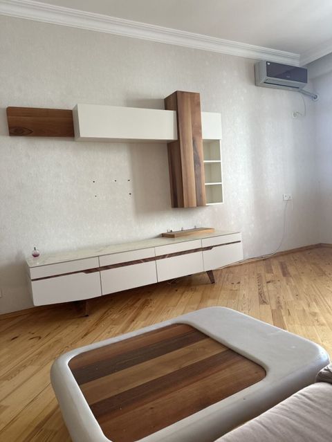 Yeni kimidir. Unvan Hezi Aslanov 055 909 6330 wp isteyen yazsin — Bakı