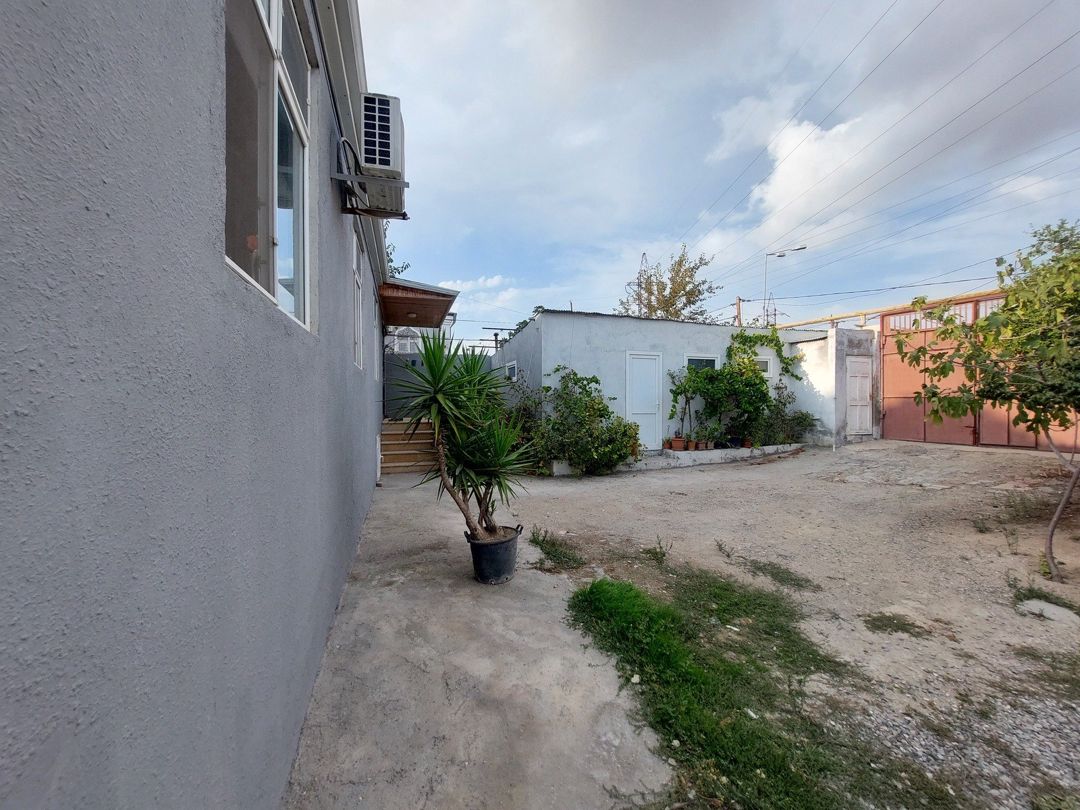 Satılır 7 otaqlı həyət evi/bağ evi 180 m² — Ev, villa, Bakı (7)