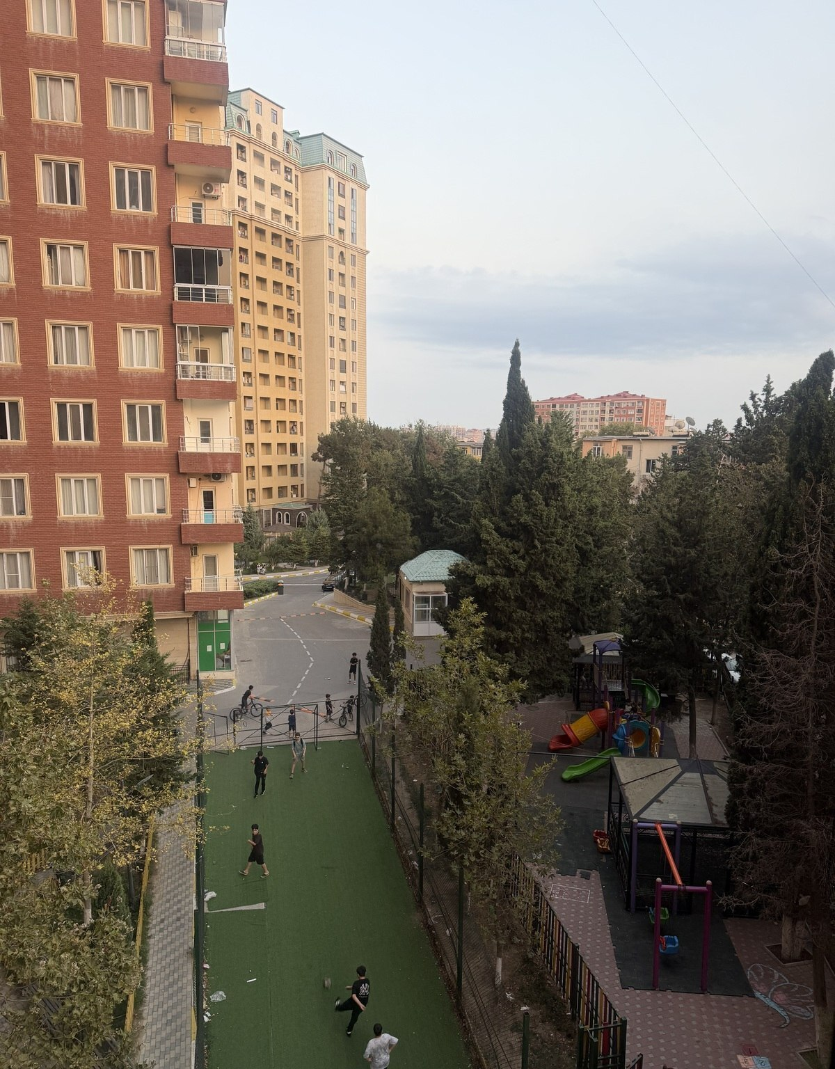 3 otaqlı mənzil 127 m² satılır — Bakı