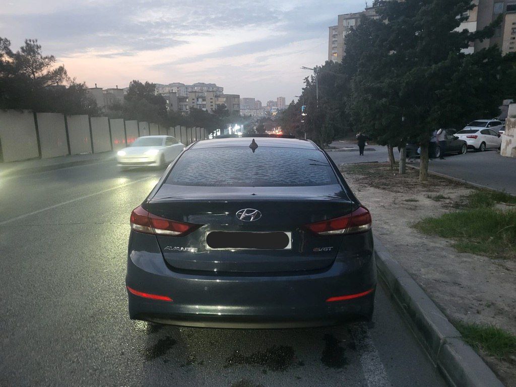 Hyundai Avante, 1.6 L, 2017 il, 113 000 km — Avtomobillər, Bakı (8)