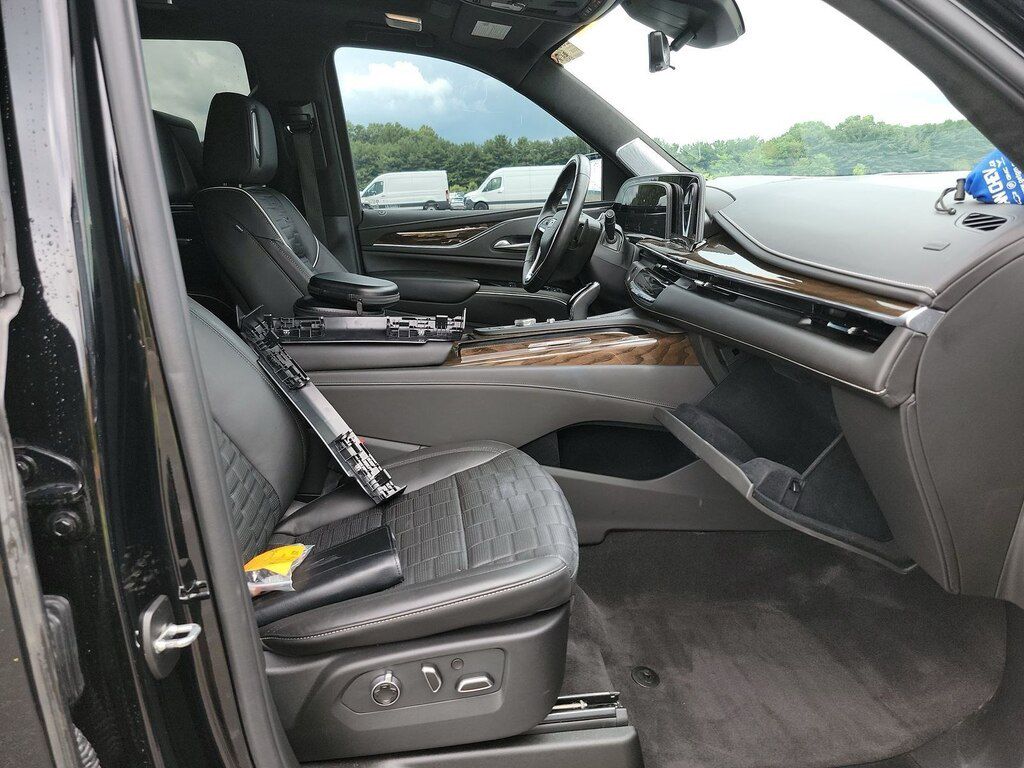 Cadillac Escalade, 3.0 L, 2024 il, 99 779 km — Avtomobillər (9)