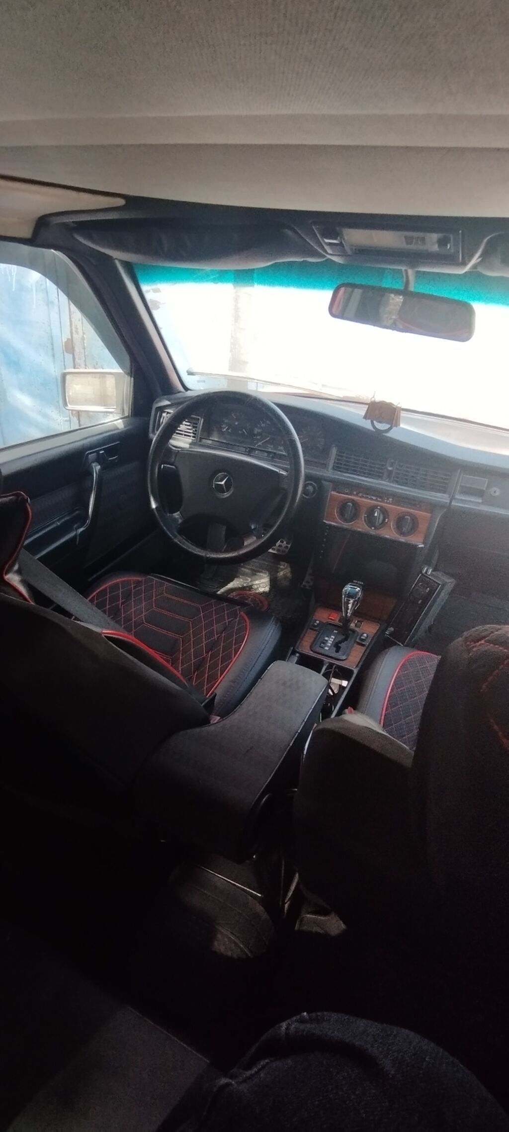 Mercedes-Benz 190 (W201): 2 l 1992 il Sedan 99-MM-378 — Avtomobillər, Digah (4)