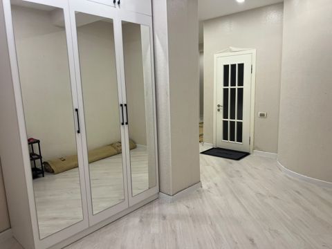 İcarəyə verilir 3 otaqlı yeni tikili 140 m² — Bakı