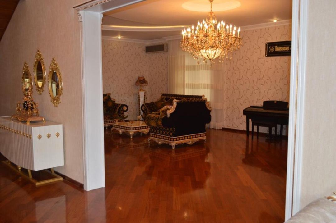 Satılır 9 otaqlı həyət evi/bağ evi 660 m² — Ev, villa, Bakı (8)