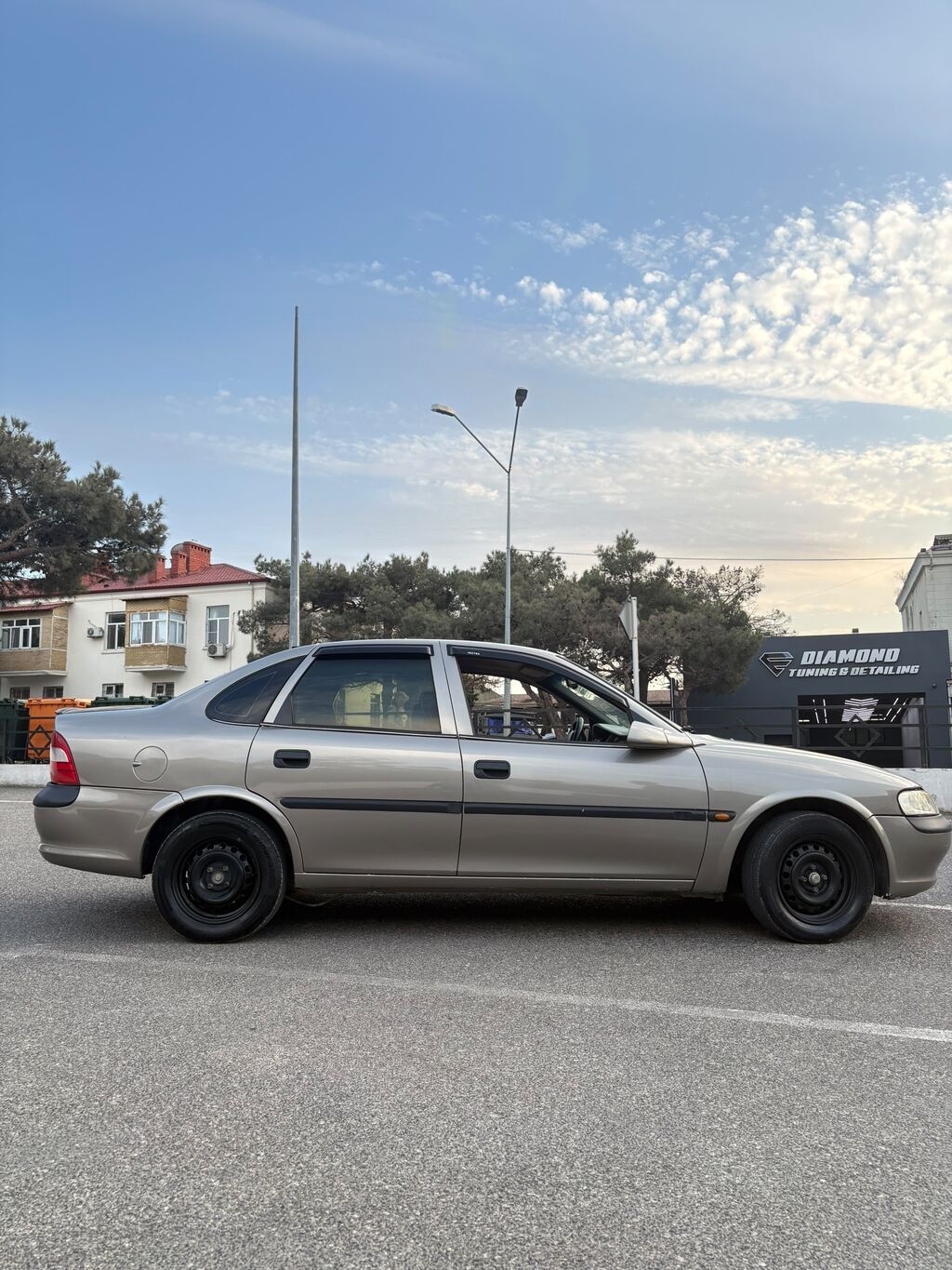 Opel Vectra: 1.6 l 1997 il 442000 km Sedan 10-UX-932 — Avtomobillər, Bakı (4)