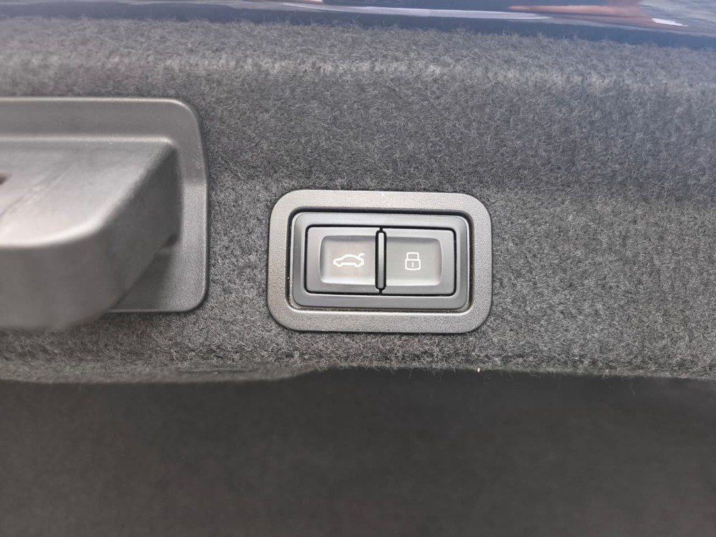 Audi A6, 2.0 L, 2019 il, 172 000 km — Avtomobillər, Bakı (11)
