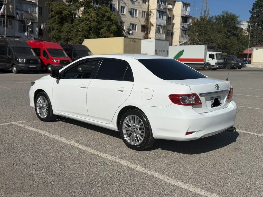 Toyota Corolla, 1.6 L, 2013 il, 255 000 km — Avtomobillər, Bakı (4)
